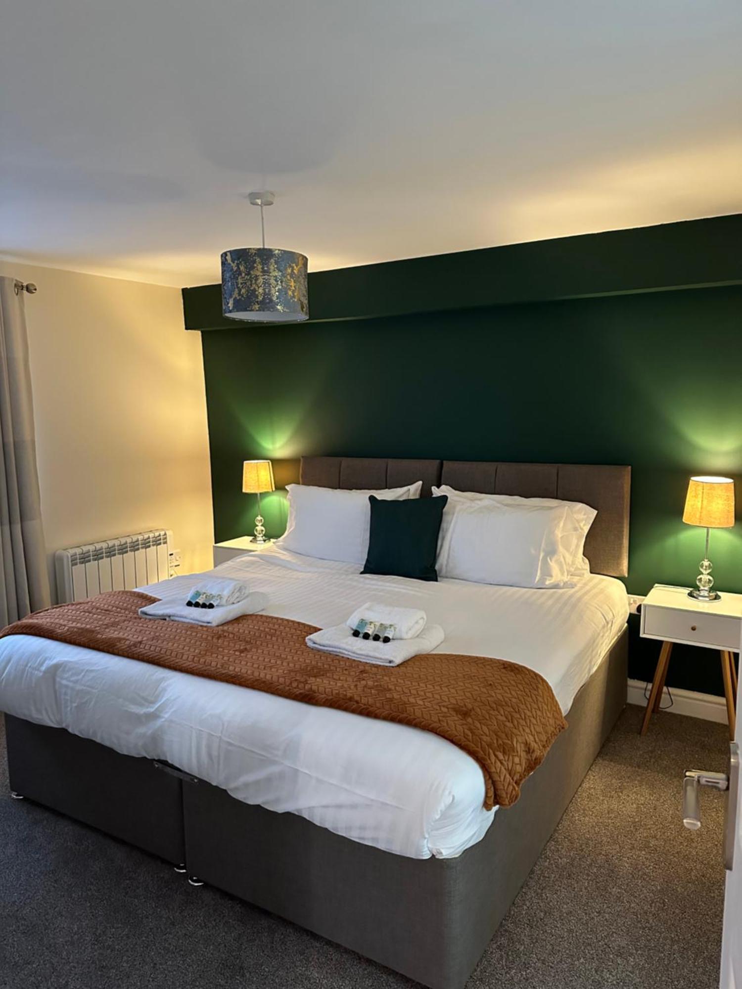 Ferienwohnung Orange Lilly In Stroud With Free Parking Exterior foto