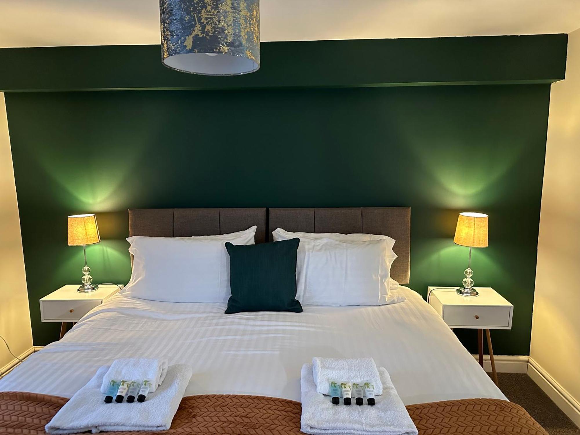 Ferienwohnung Orange Lilly In Stroud With Free Parking Exterior foto